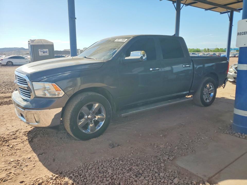 2016 RAM 1500 SLT - 1