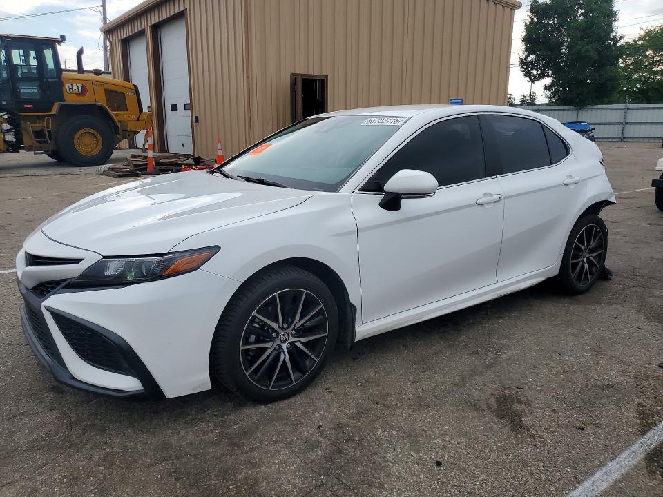 2022 TOYOTA CAMRY SE - 1