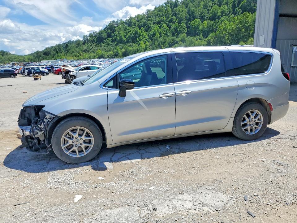 2024 CHRYSLER PACIFICA TOURING L - 1