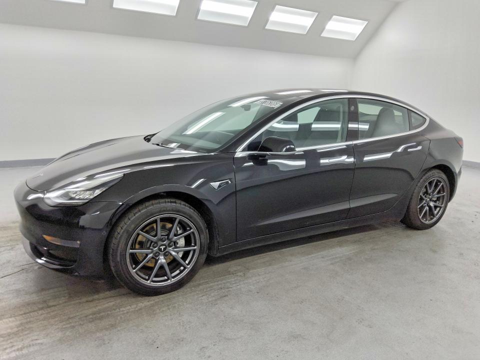 2018 TESLA MODEL 3 - 1