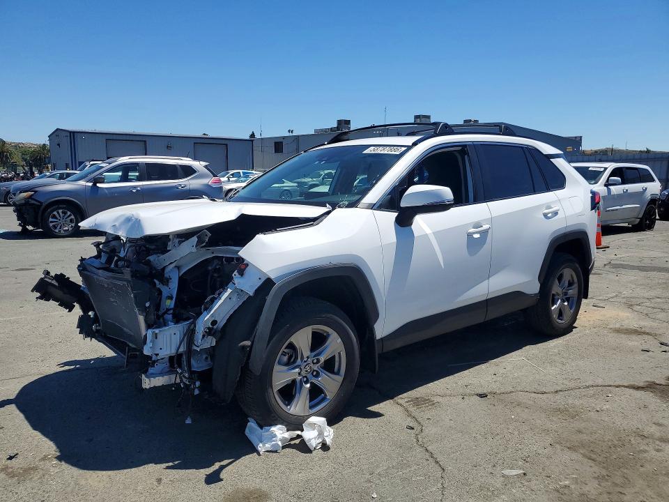 2023 TOYOTA RAV4 XLE - 1