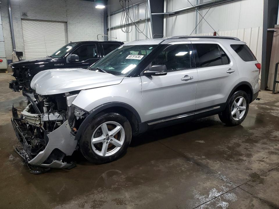2019 FORD EXPLORER XLT - 1