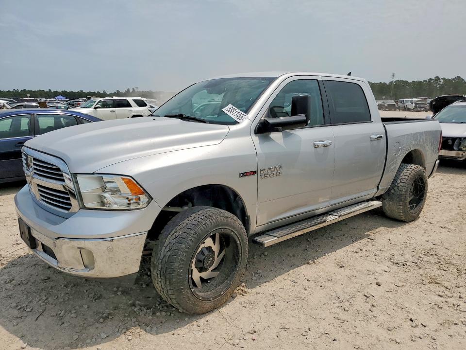 2017 RAM 1500 SLT - 1