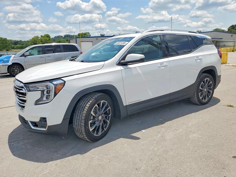 2022 GMC TERRAIN - 1