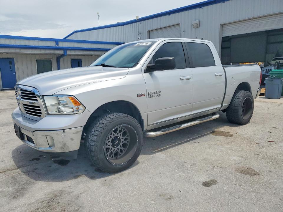 2016 RAM 1500 SLT - 1
