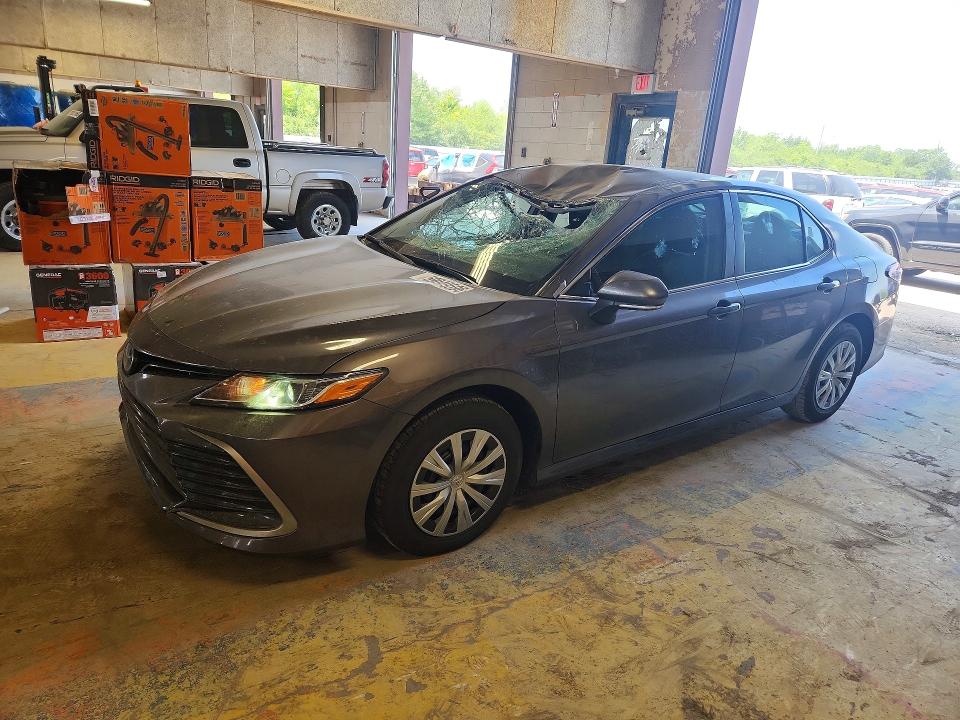 2022 TOYOTA CAMRY LE - 1