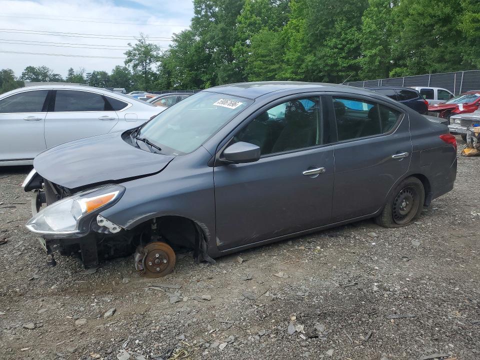 2018 NISSAN VERSA SV - 1