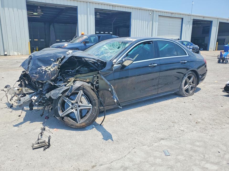 2017 MERCEDES-BENZ E 300 4MATIC - 1