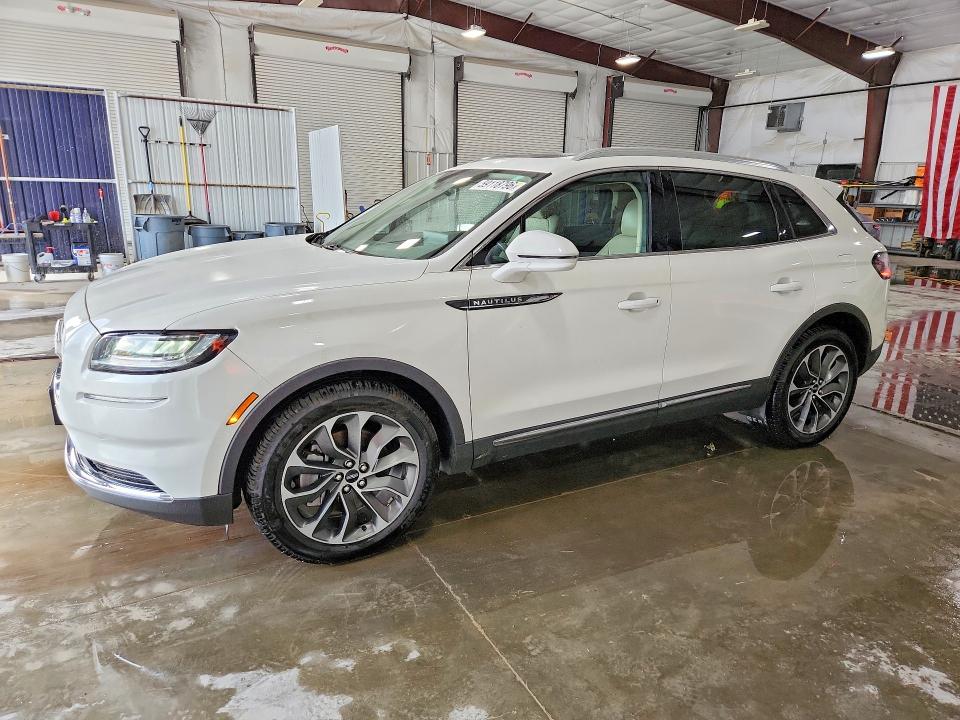 2023 LINCOLN NAUTILUS RESERVE - 1