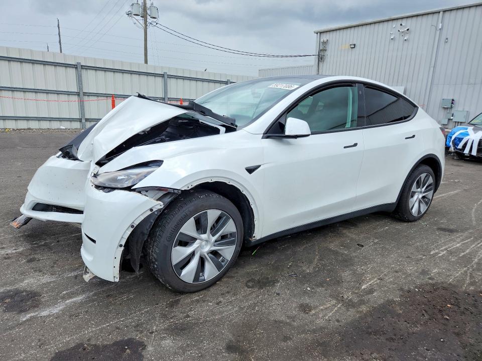2023 TESLA MODEL Y - 1