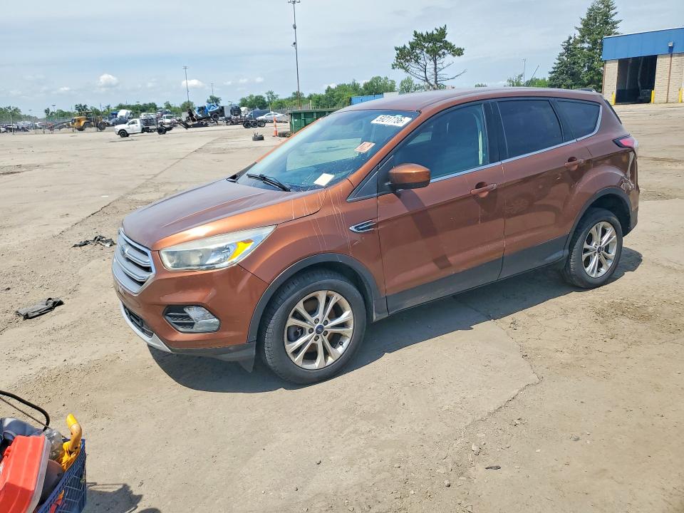 2017 FORD ESCAPE SE - 1