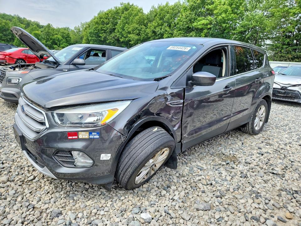 2017 FORD ESCAPE SE - 1