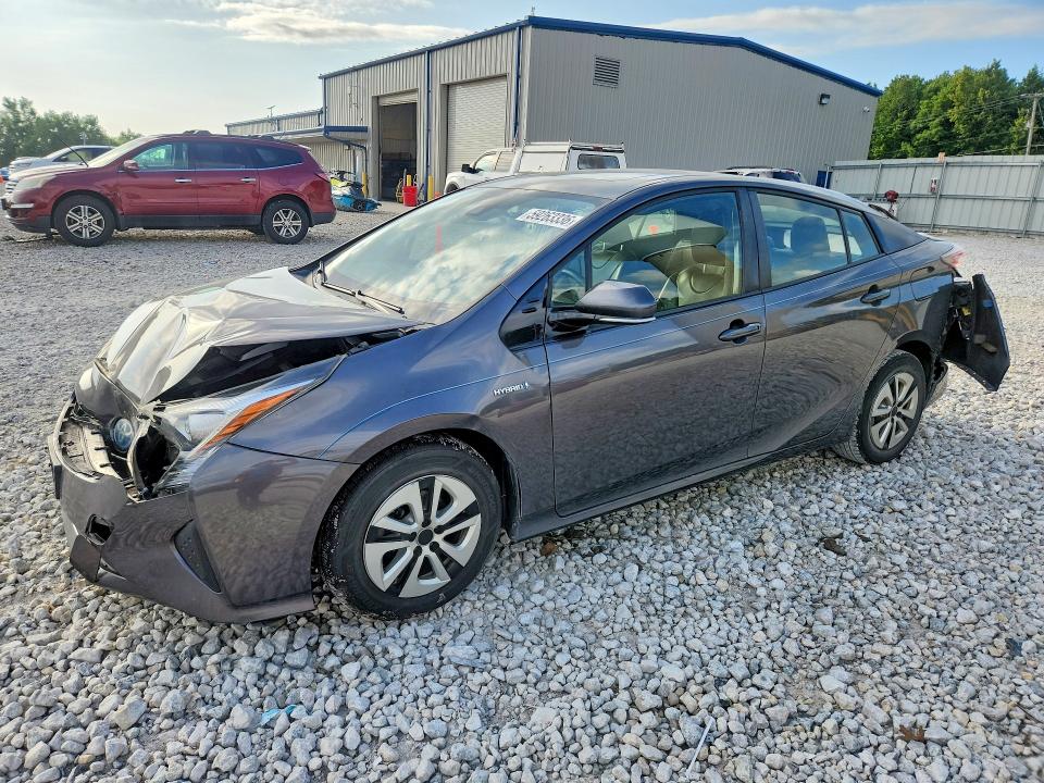 2017 TOYOTA PRIUS THREE - 1