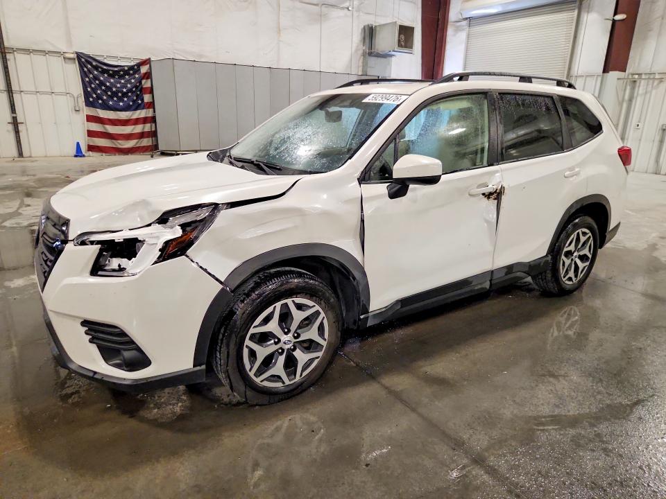 2024 SUBARU FORESTER PREMIUM - 1