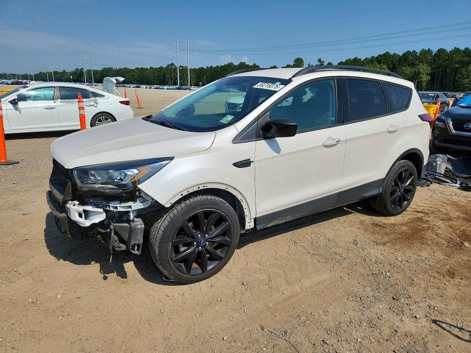 2019 FORD ESCAPE SE - 1