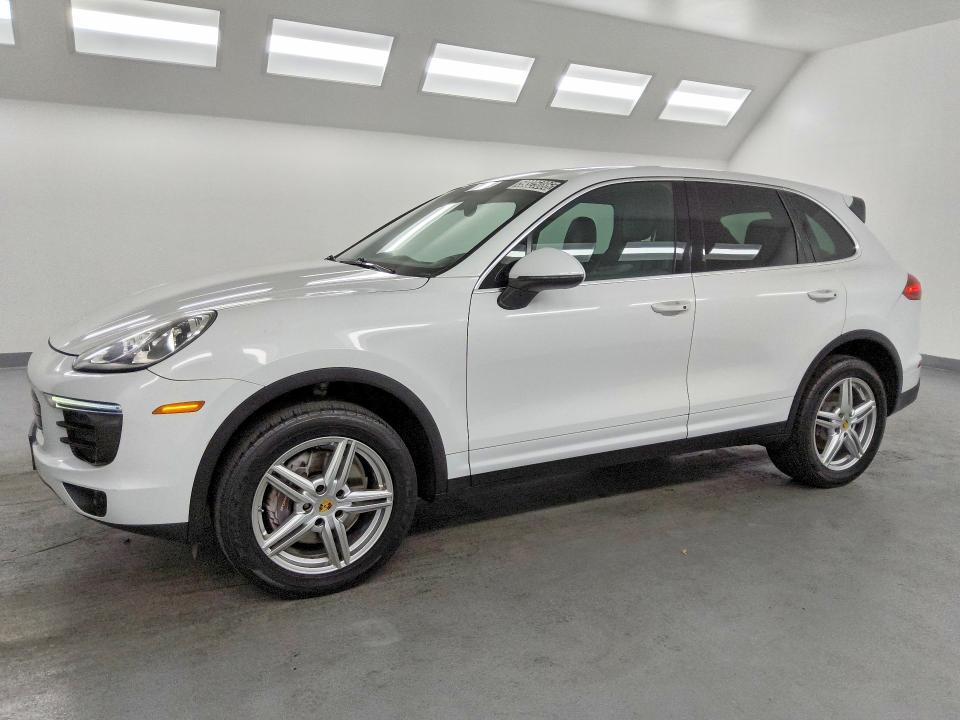 2016 PORSCHE CAYENNE - 1