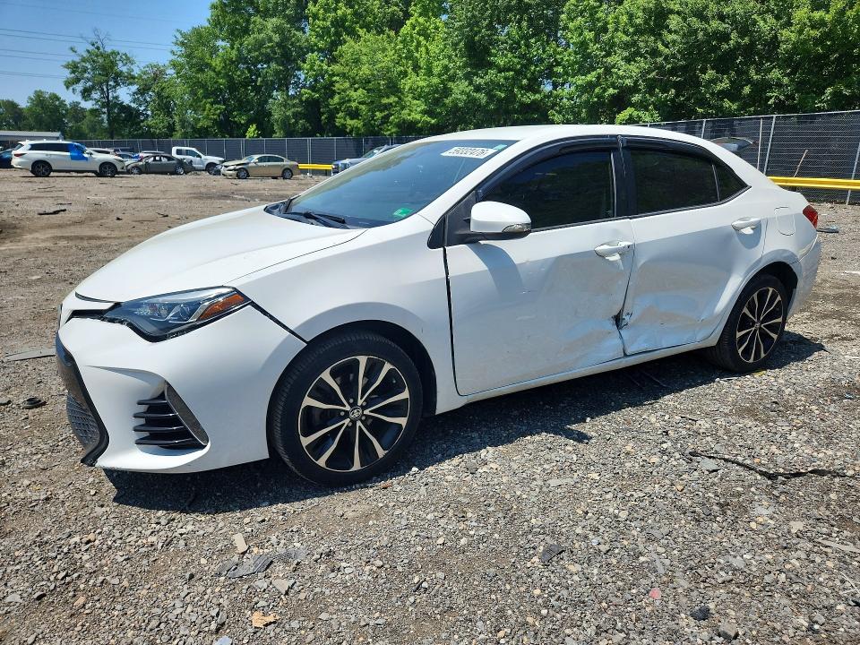 2017 TOYOTA COROLLA SE - 1