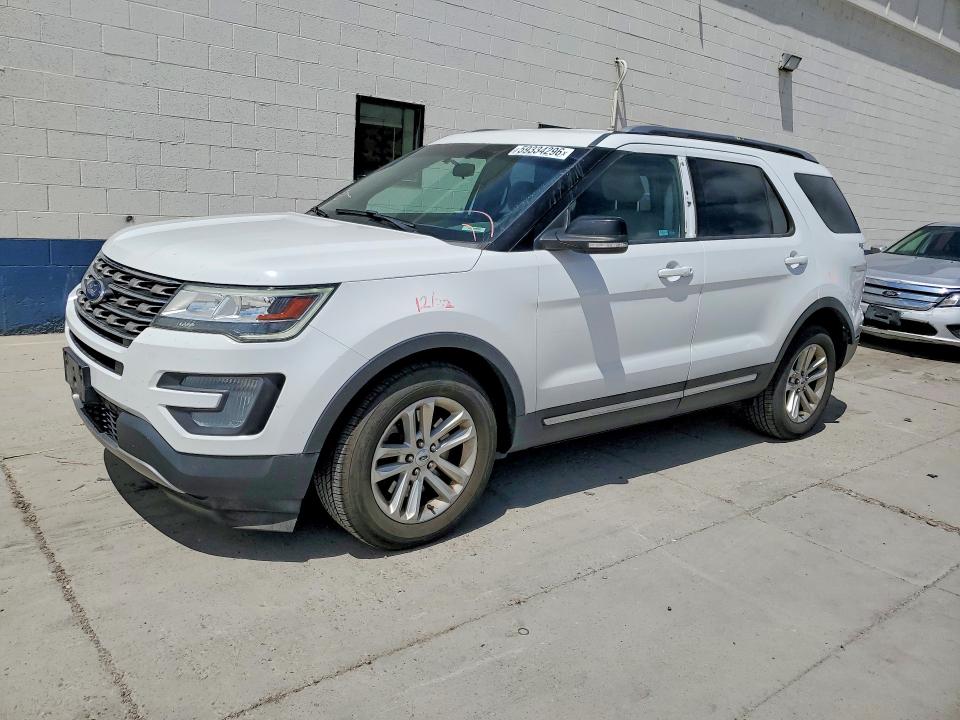 2017 FORD EXPLORER XLT - 1