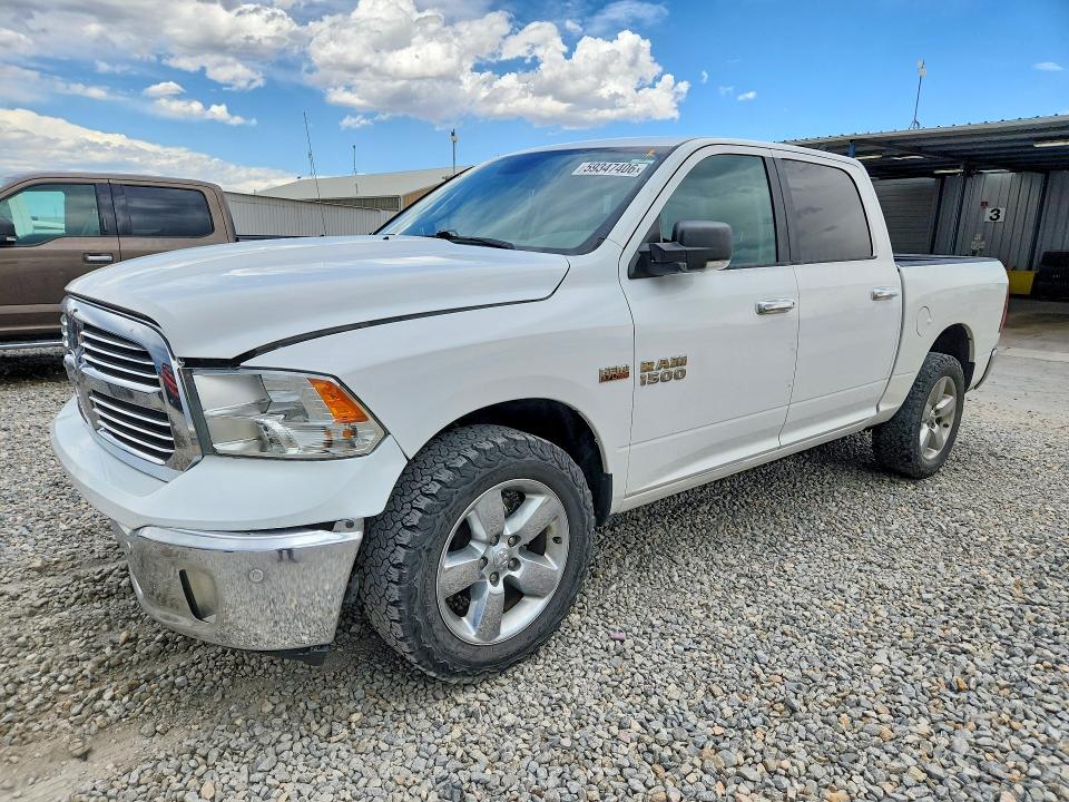 2017 RAM 1500 SLT - 1