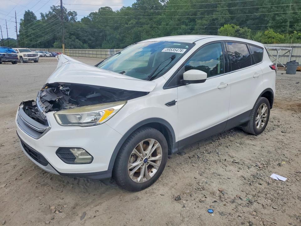2017 FORD ESCAPE SE - 1