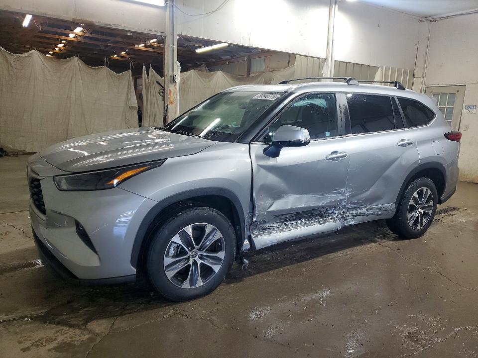 2023 TOYOTA HIGHLANDER HYBRID XLE - 1