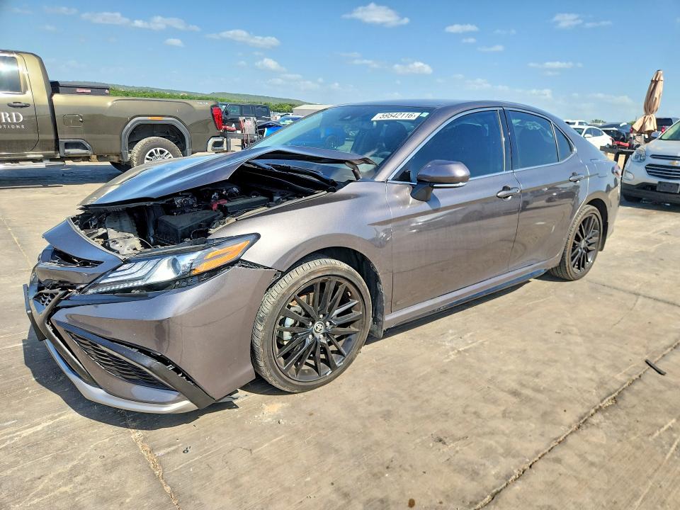 2024 TOYOTA CAMRY XSE - 1