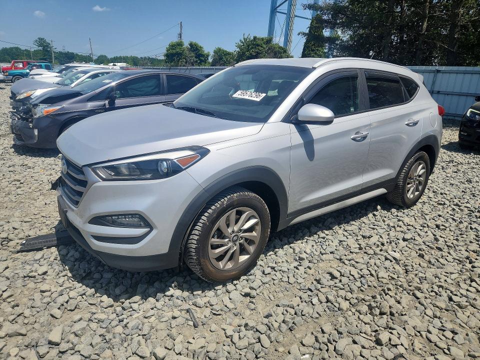 2017 HYUNDAI TUCSON SE - 1