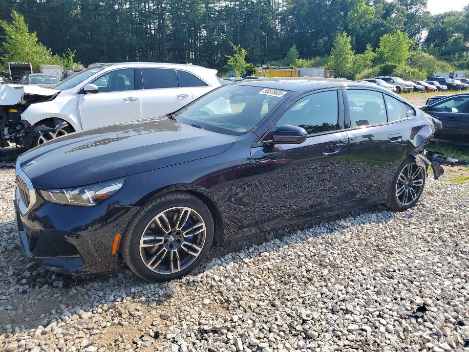 2025 BMW 540 XI - 1