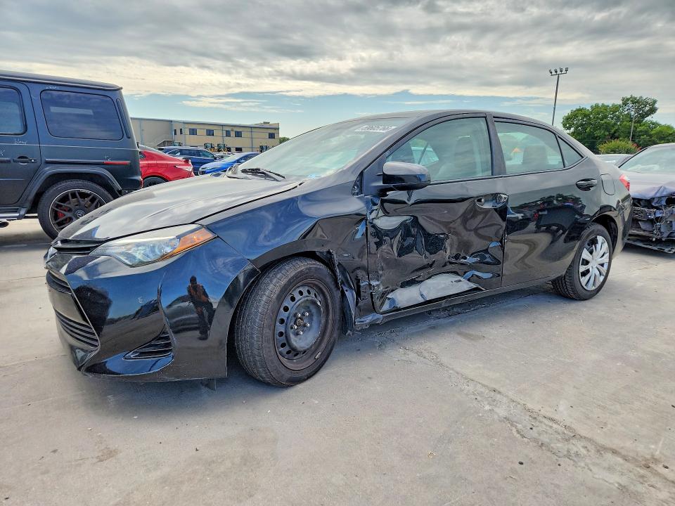 2017 TOYOTA COROLLA LE - 1