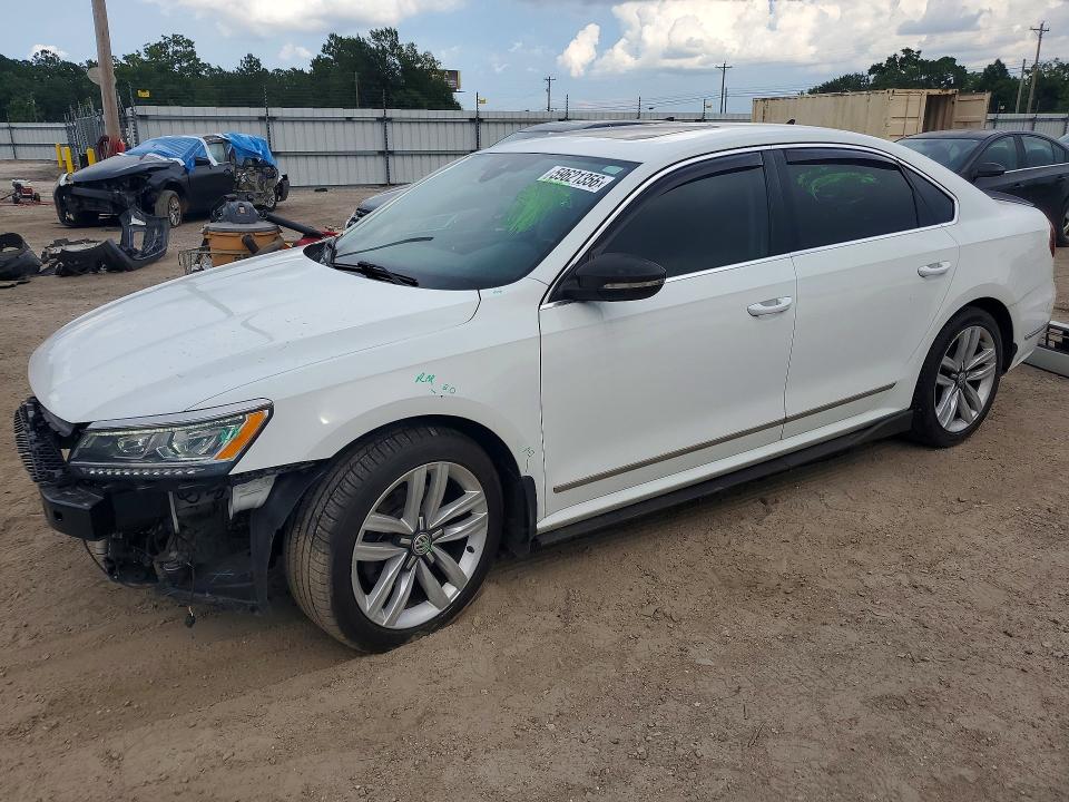 2017 VOLKSWAGEN PASSAT SEL PREMIUM - 1