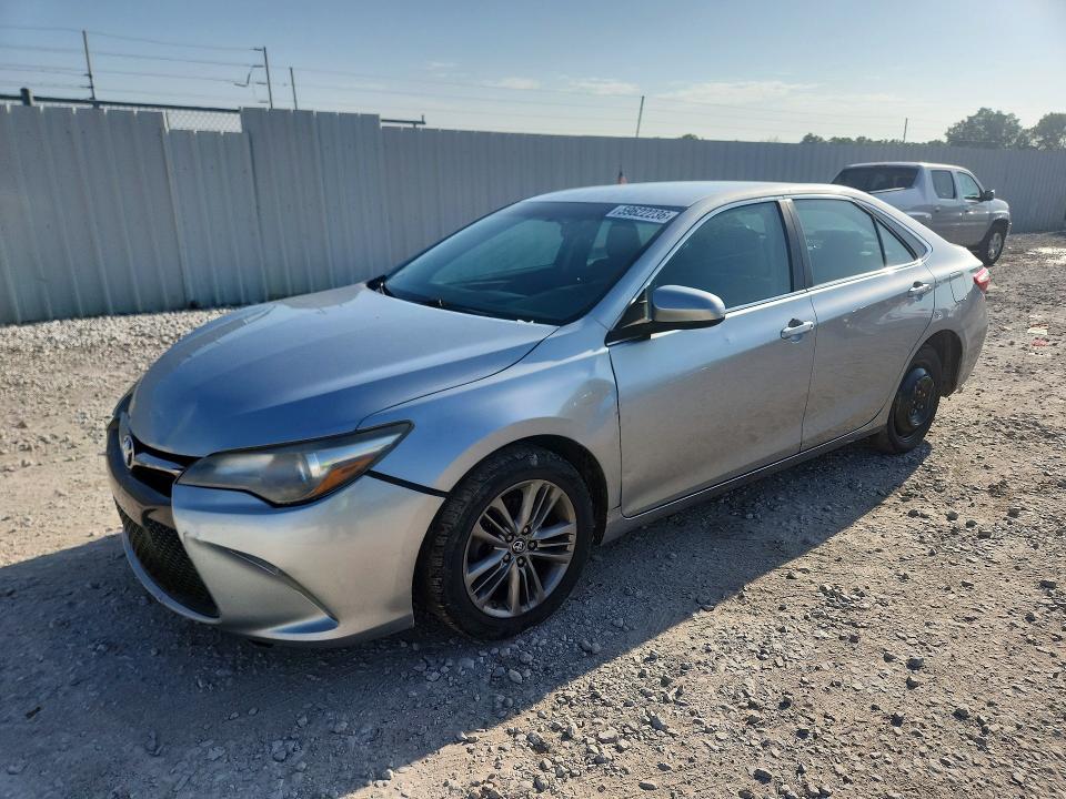 2017 TOYOTA CAMRY SE - 1