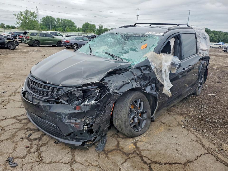 2018 CHRYSLER PACIFICA TOURING L PLUS - 1