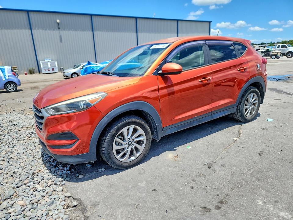 2017 HYUNDAI TUCSON SE - 1
