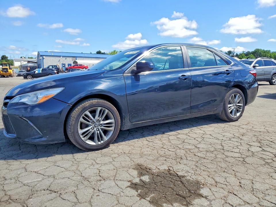 2017 TOYOTA CAMRY SE - 1