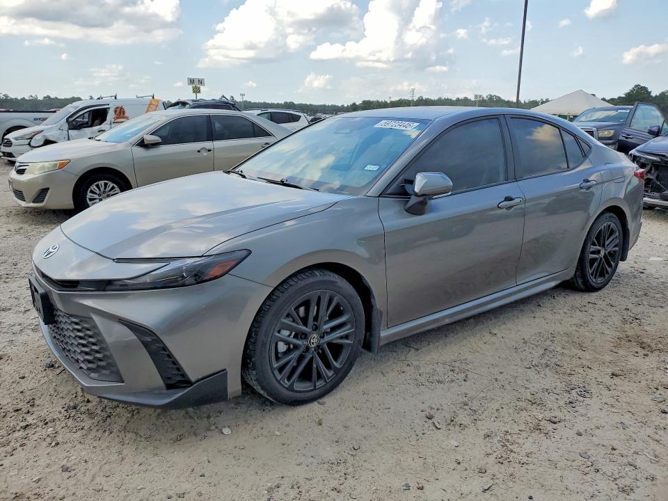 2026 TOYOTA CAMRY SE - 1