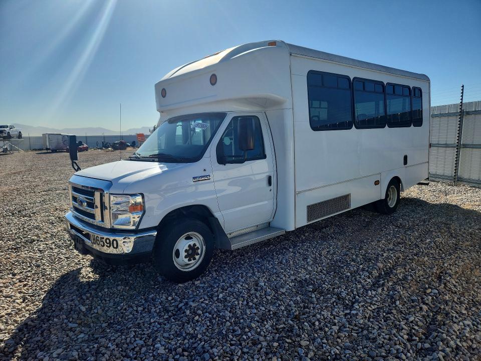 2017 FORD ECONOLINE E450 SUPER DUTY CUTAWAY VAN - 1