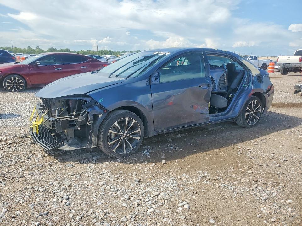 2017 TOYOTA COROLLA SE - 1
