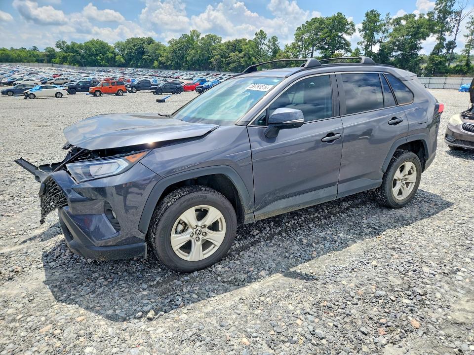 2021 TOYOTA RAV4 XLE - 1
