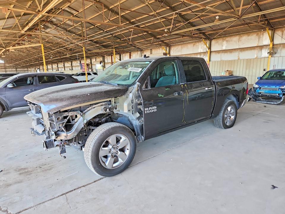 2017 RAM 1500 SLT - 1