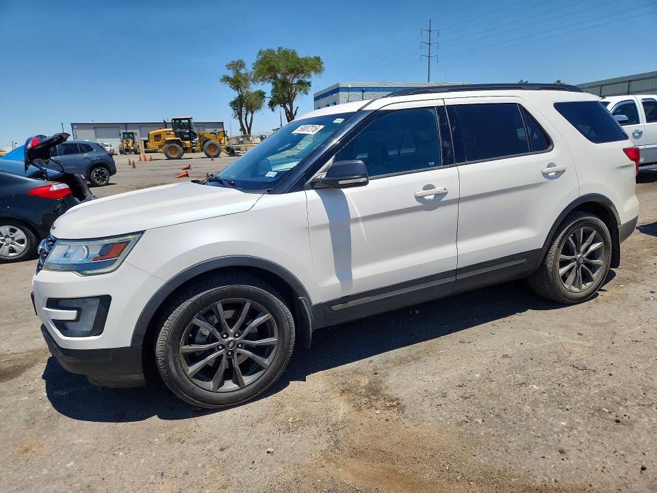 2017 FORD EXPLORER XLT - 1