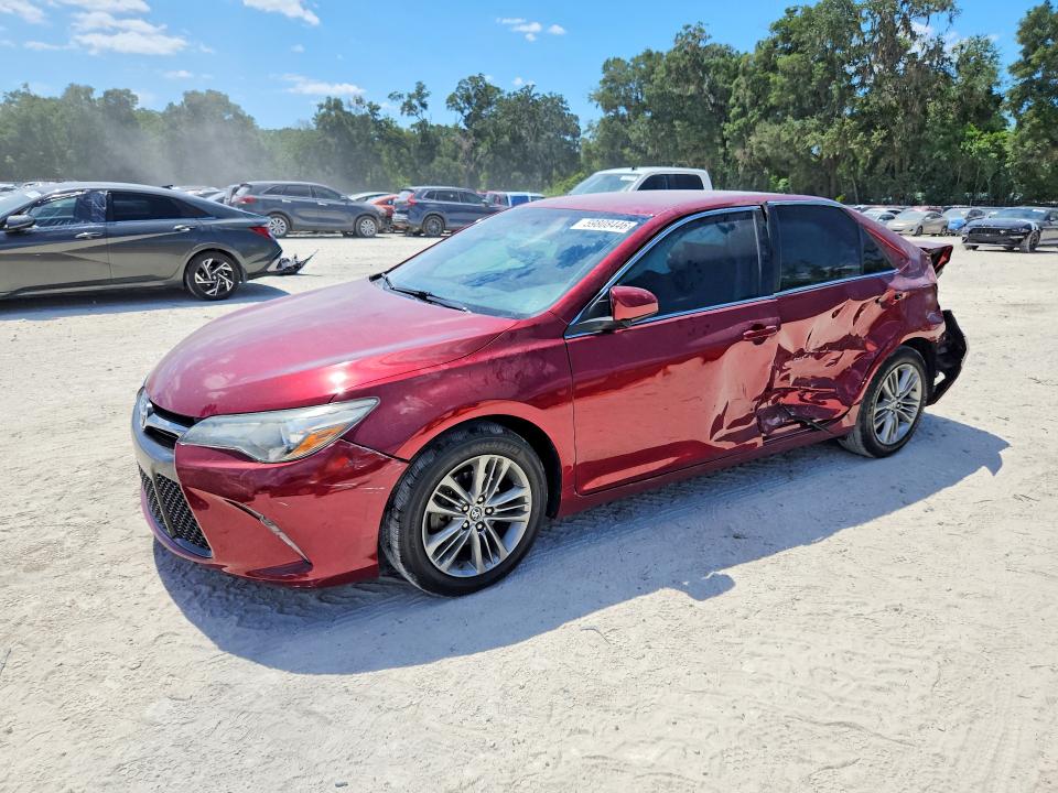2016 TOYOTA CAMRY SE - 1