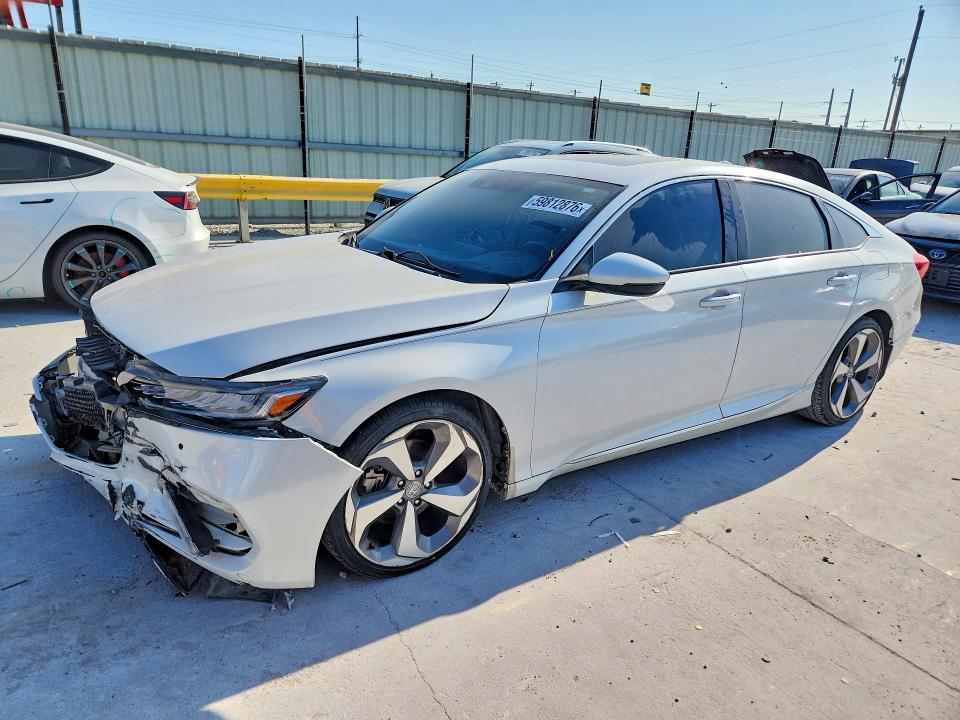 2018 HONDA ACCORD TOURING - 1
