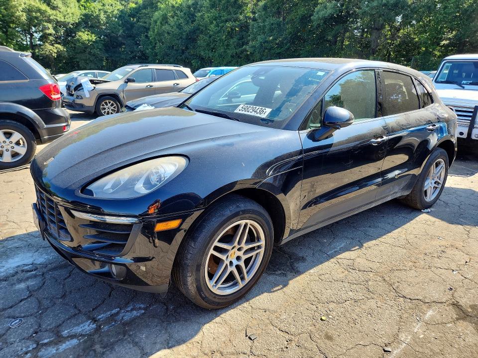 2017 PORSCHE MACAN - 1