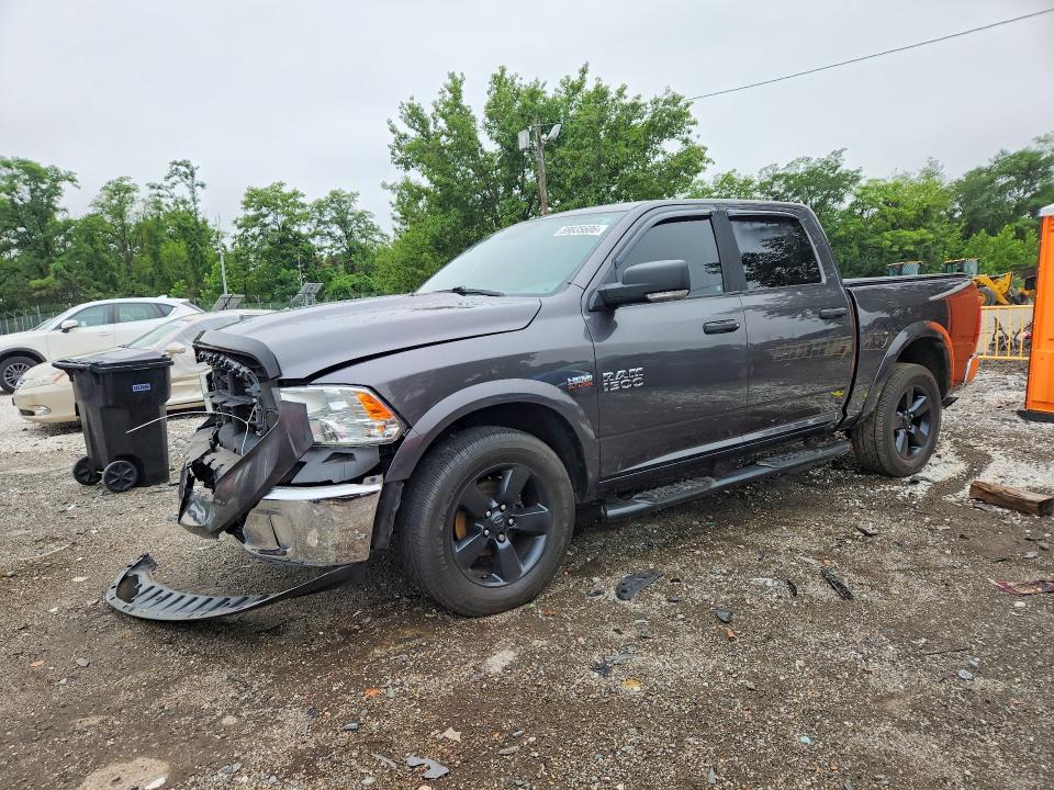 2016 RAM 1500 SLT - 1