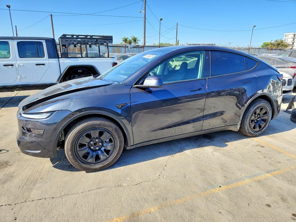 2026 TESLA MODEL Y - 1