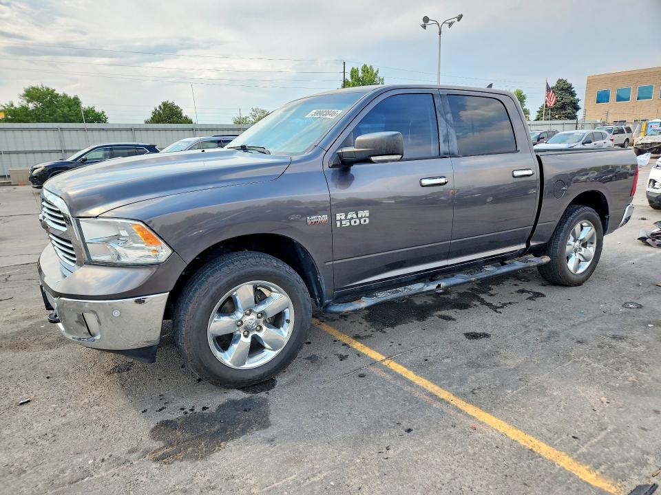 2016 RAM 1500 SLT - 1