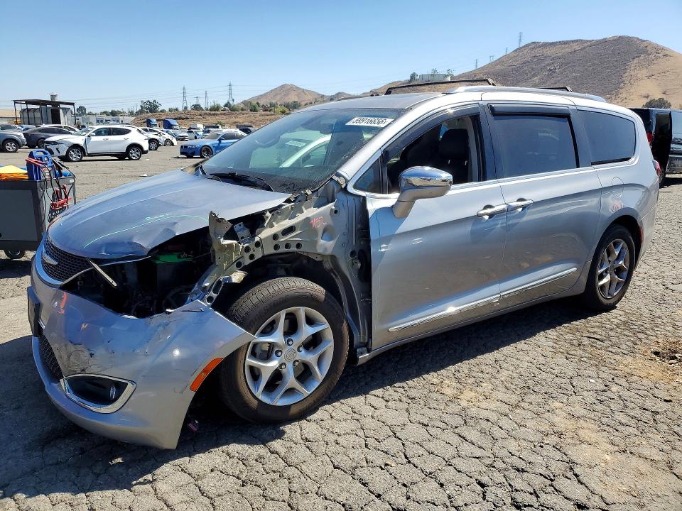 2020 CHRYSLER PACIFICA LIMITED - 1