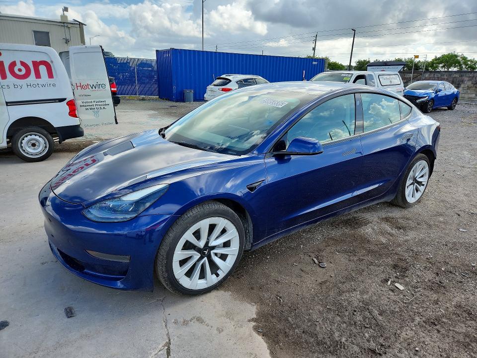 2022 TESLA MODEL 3 - 1