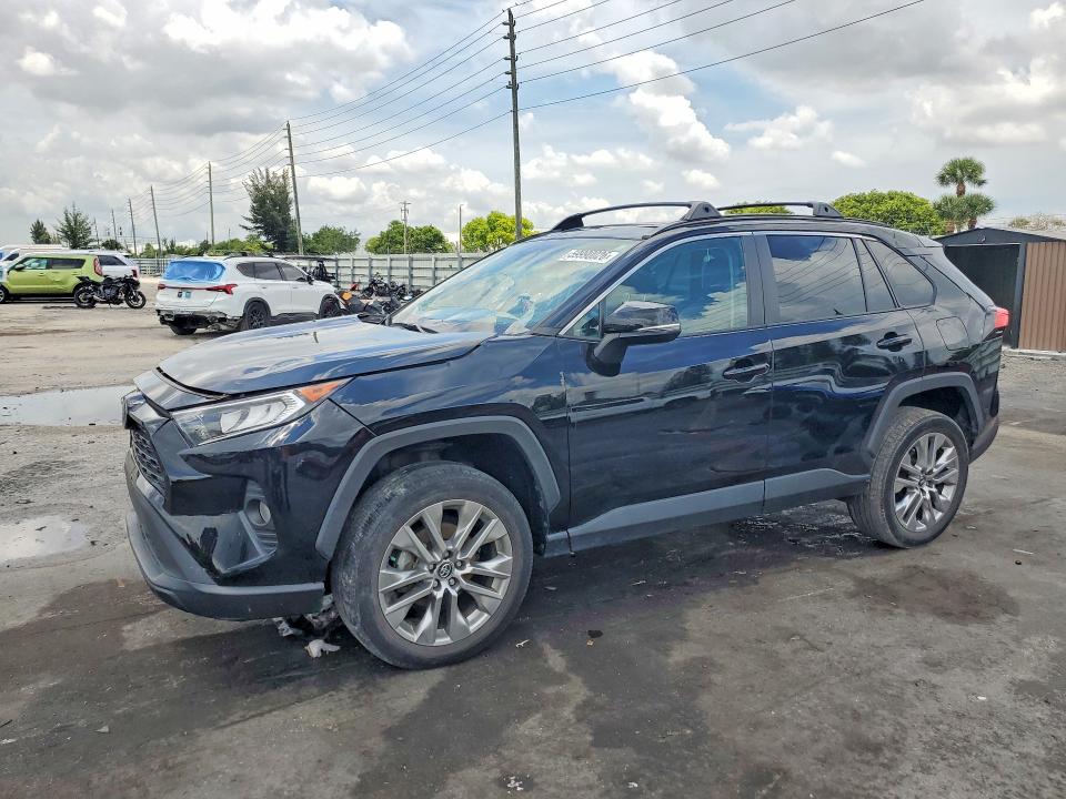 2020 TOYOTA RAV4 XLE PREMIUM - 1
