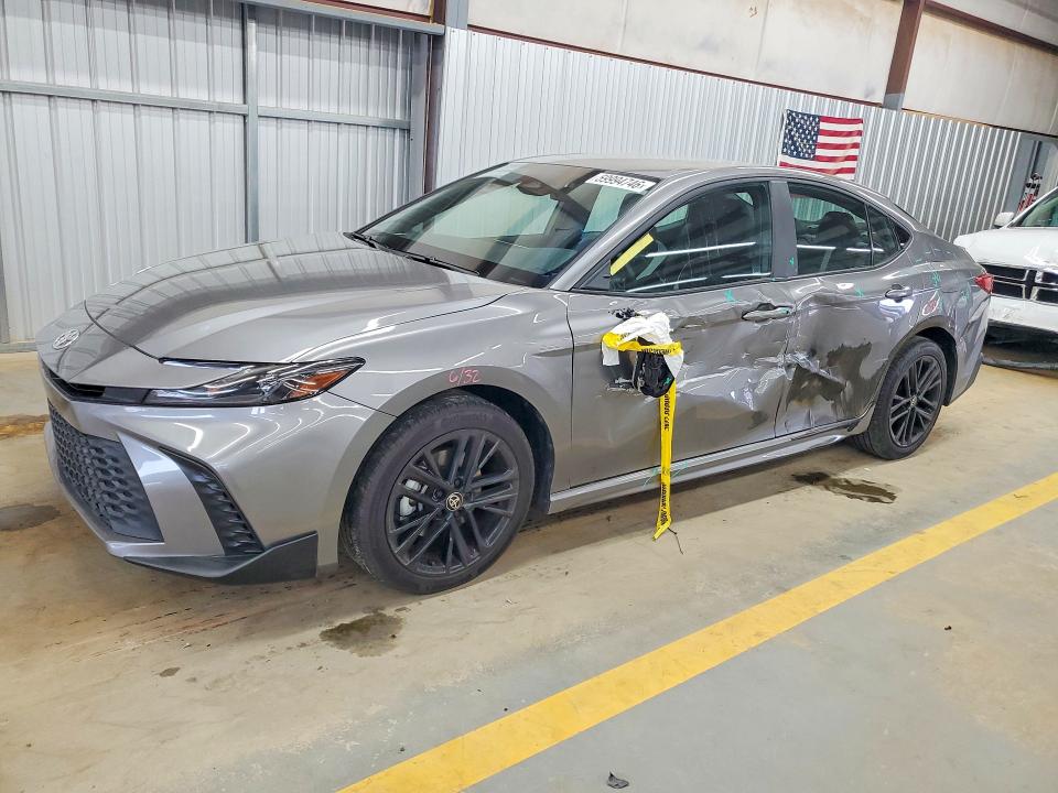 2025 TOYOTA CAMRY SE - 1
